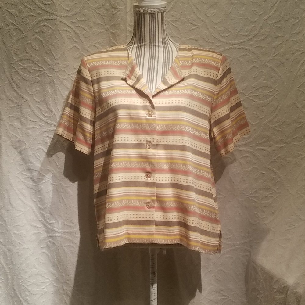 Alfred Dunner Button Down Short Sleeve Blouse 14P